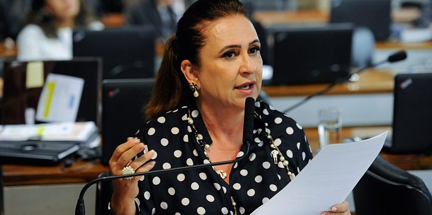 Projeto impede que lojas definam local para pagar fatura de cartão