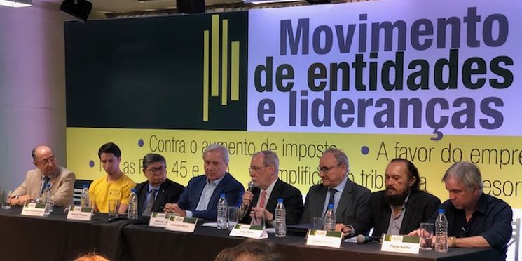 Propostas de reforma tributária elevam impostos para agro e serviços