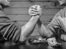Como a crise na Americanas mexe com a concorrência 