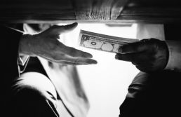 Brasil cai 10 posições em ranking de percepção da corrupção