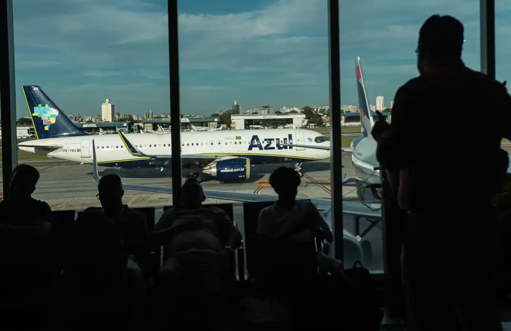 Transporte aéreo perde força em junho, mas cresce no semestre