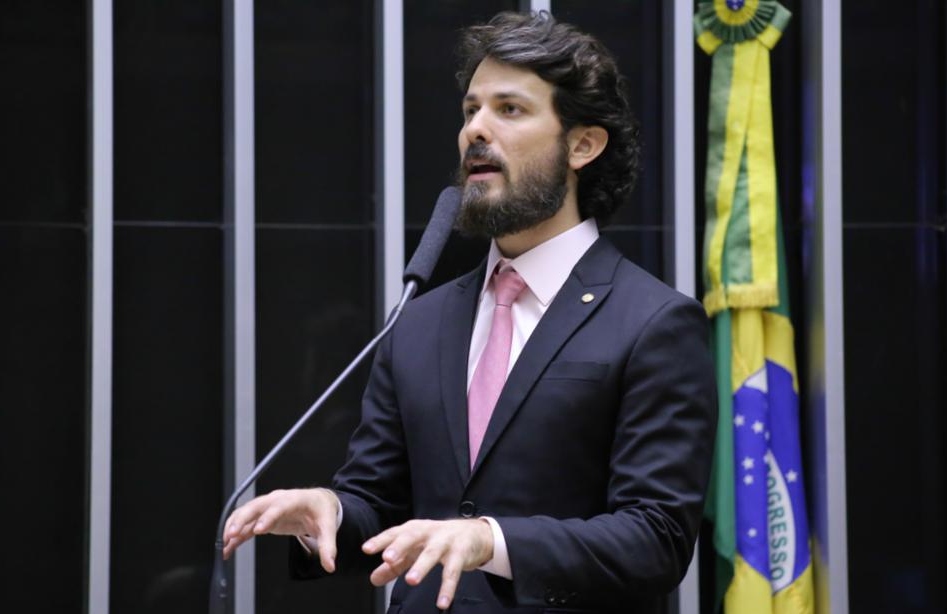 Cláudio Humberto | Em MG, União negocia Aro no lugar de Cleitinho