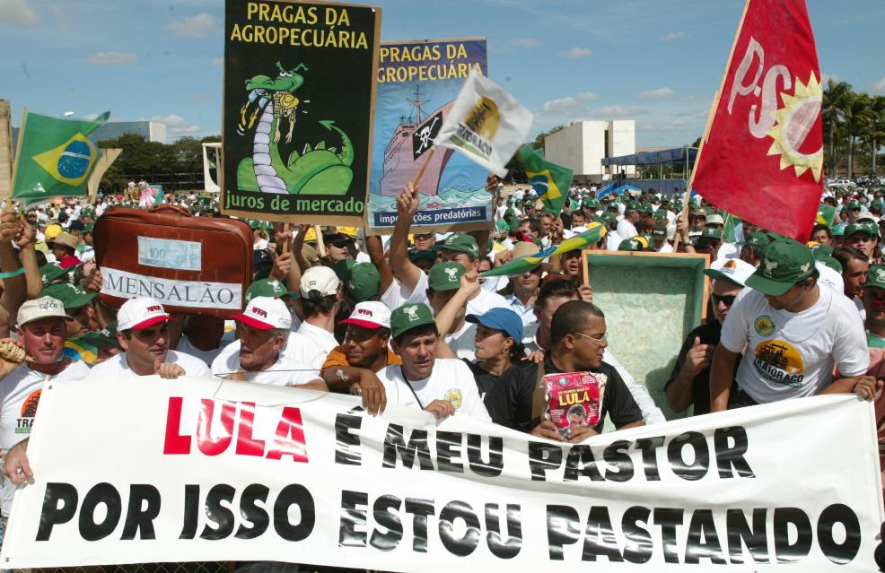 Nos corredores de Brasília | Para Lula, tarifaço não é problema; seu medo é de tratoraço 