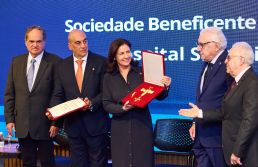Sociedade Beneficente de Senhoras do Hospital Sírio-Libanês recebe a maior honraria da ACSP