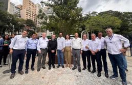 Presidente Ordine participa de plantio de árvore no Pateo do Collegio